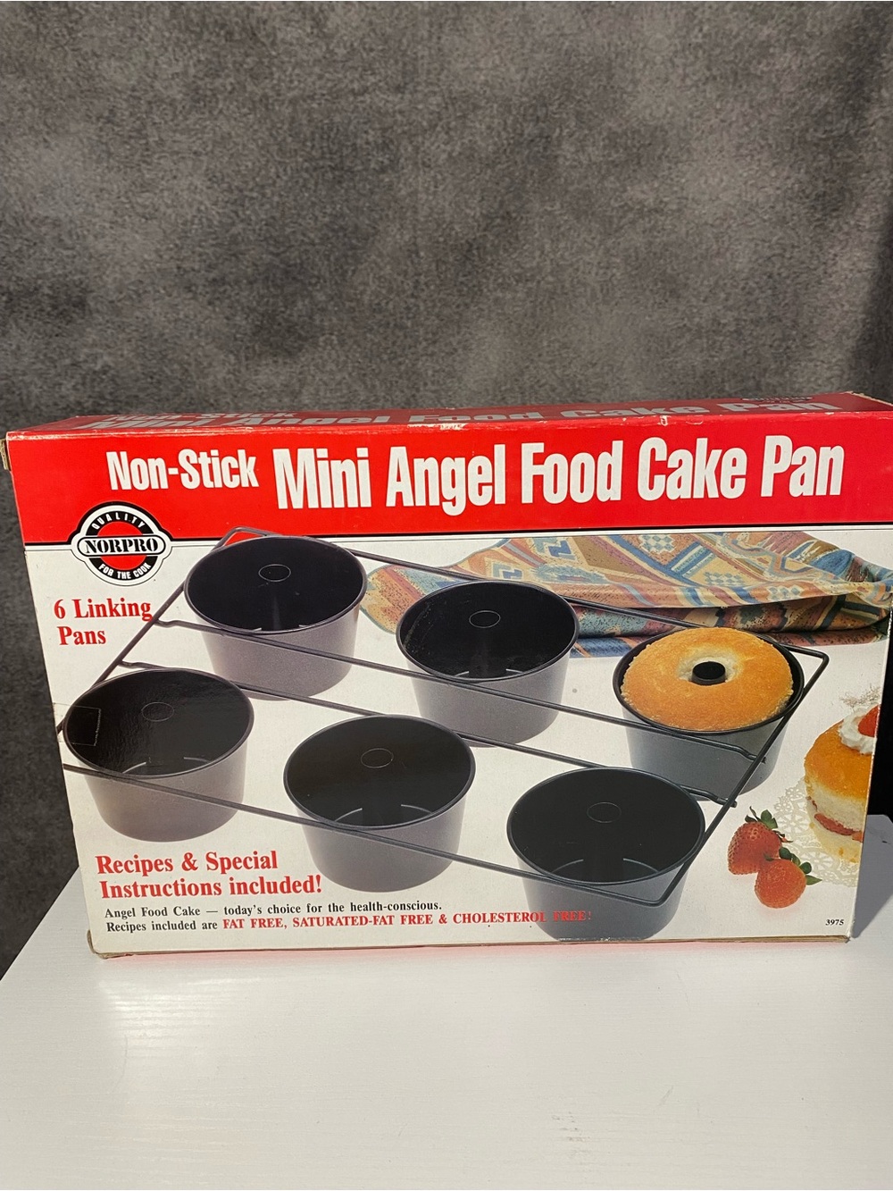 Norpro 3975 Nonstick Mini Angel Food Cake Pan 6 Linking Individual Pans NIB